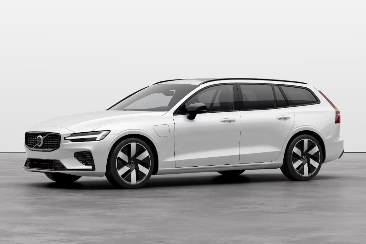 VOLVO V60 クリスタルホワイトパール